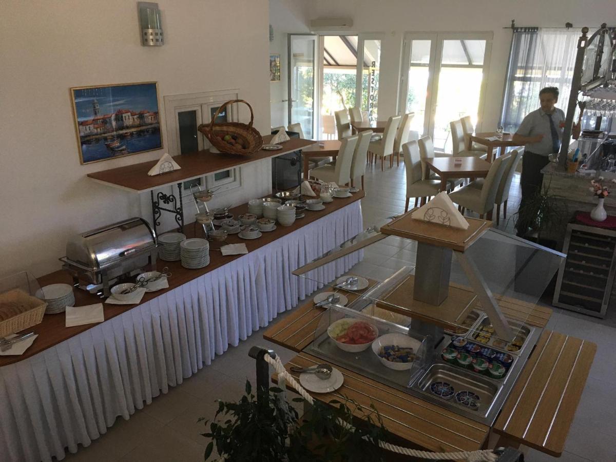 Hotel Lukas Carnac Ngoại thất bức ảnh