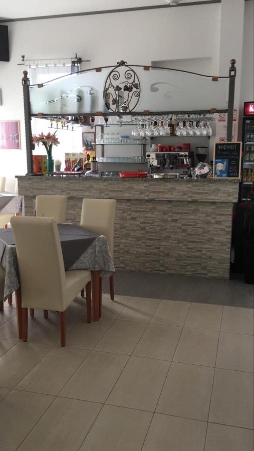 Hotel Lukas Carnac Ngoại thất bức ảnh