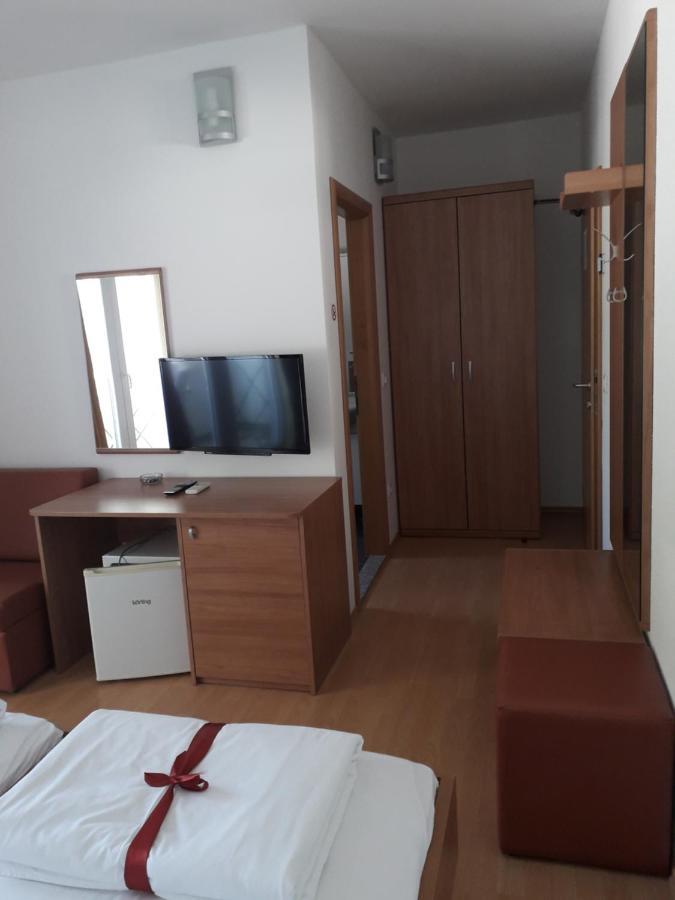 Hotel Lukas Carnac Ngoại thất bức ảnh