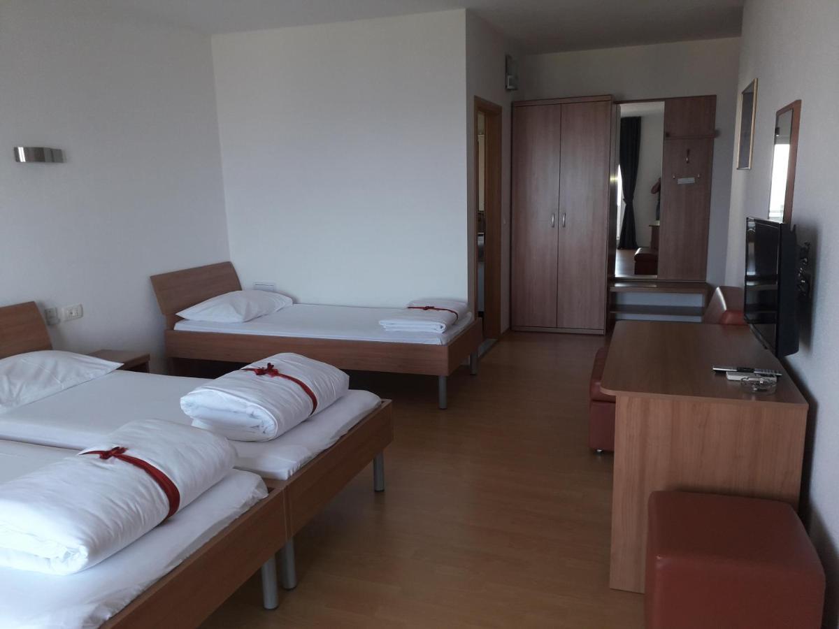 Hotel Lukas Carnac Ngoại thất bức ảnh