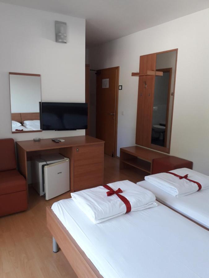 Hotel Lukas Carnac Ngoại thất bức ảnh