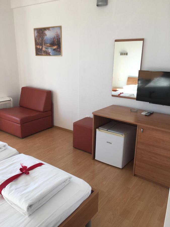 Hotel Lukas Carnac Ngoại thất bức ảnh